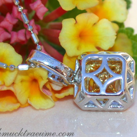 Terrific Yellow & White Diamond Pendant