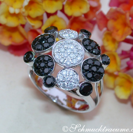 Unusual Black & White Diamond Ring