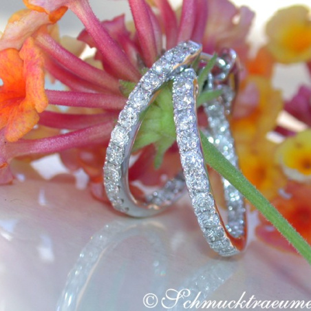 Pretty Diamond Hoop Earrings (Ø 19 mm)