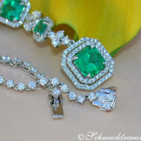 Unique Necklace with Columbian Emeralds and Diamonds