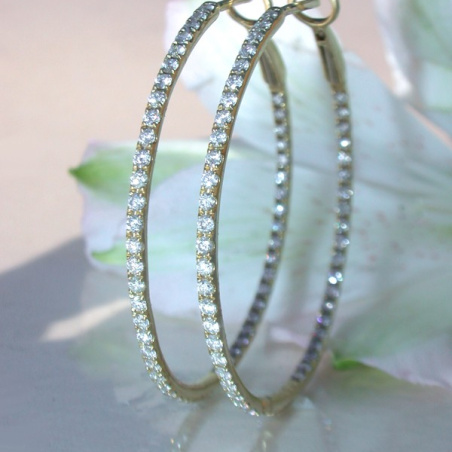 Pretty Hoop Earrings with Diamonds
