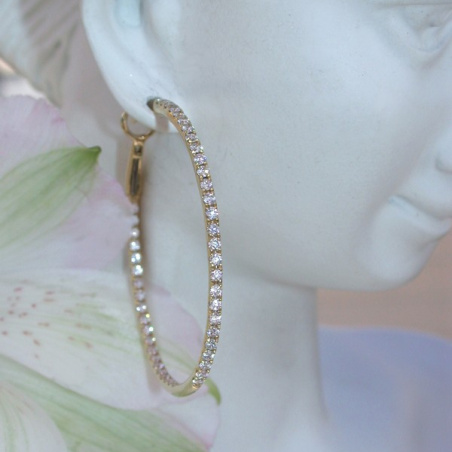 Pretty Hoop Earrings with Diamonds