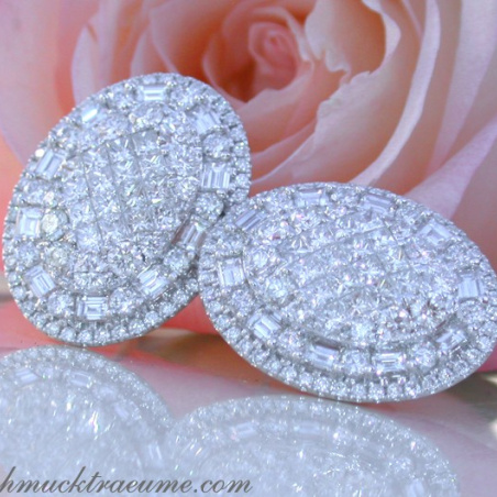 Prestigeous Diamond Earrings with Baguette & Princess Diamonds