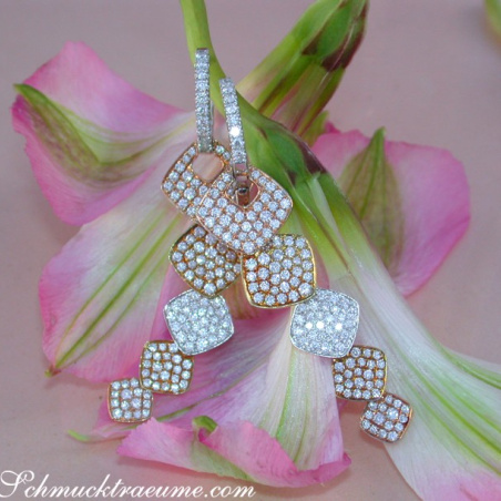High-end Dangling Earrings with Diamonds