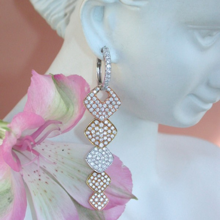 High-end Dangling Earrings with Diamonds