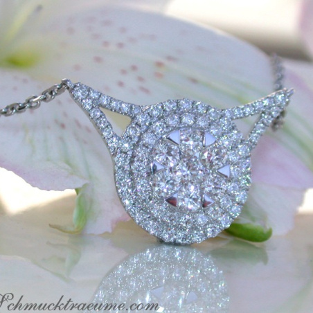 Dreamlike Diamond Necklace