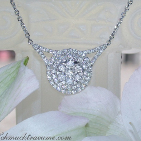 Dreamlike Diamond Necklace