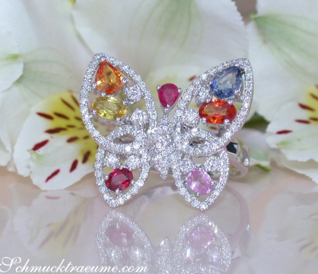 Beautiful Butterfly Ring with Multicolor Sapphires & Diamonds Beautiful Butterfly Ring with Multicolor Sapphires & Diamonds
