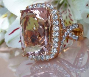 Opulent Morganite Ring with Diamonds