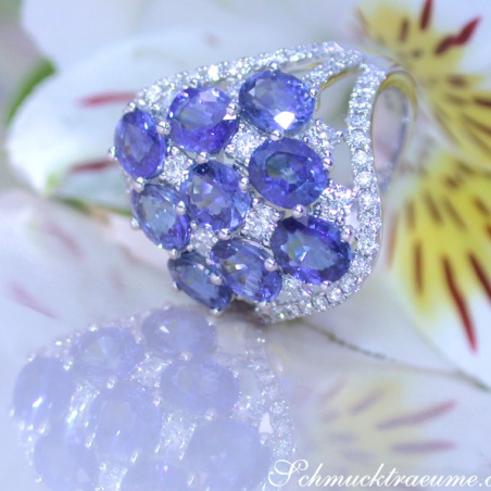 Stately Ceylon Sapphire Ring with Diamonds