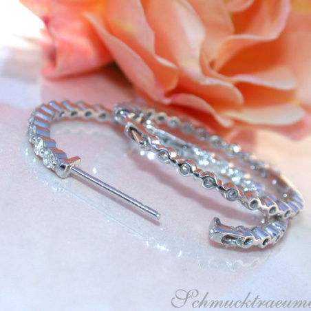 Pretty Diamond Hoop Earrings (Ø 31 mm)