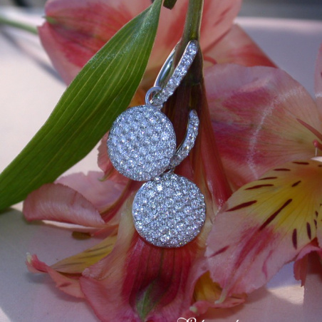 Pretty Diamond Earrings in White gold 14k