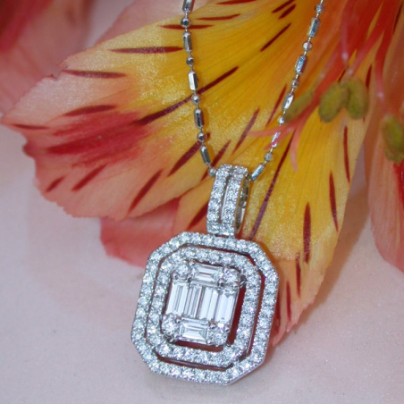Exquisite Diamond Pendant with Baguette Diamonds