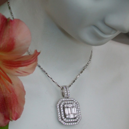 Exquisite Diamond Pendant with Baguette Diamonds