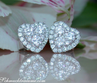 Feminine Diamond Hert Stud Earrings