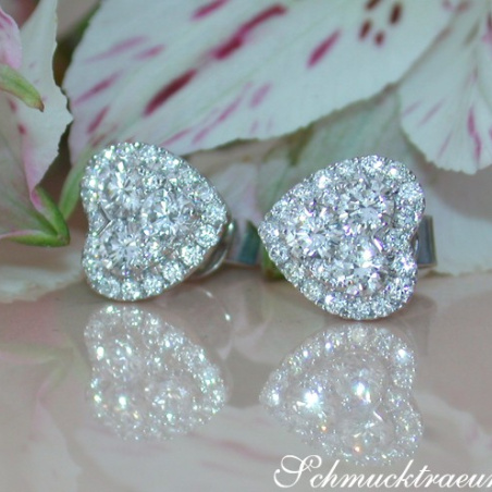 Feminine Diamond Hert Stud Earrings