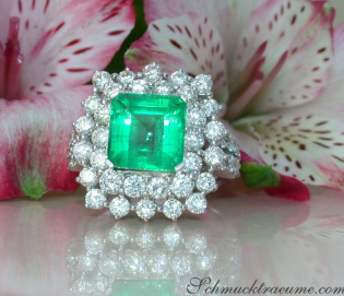 Tremendous Emerald Ring with Diamonds