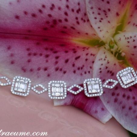 First Class Diamond Bracelet with Baguette Diamonds