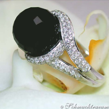 Fabulous Onyx Diamond Ring