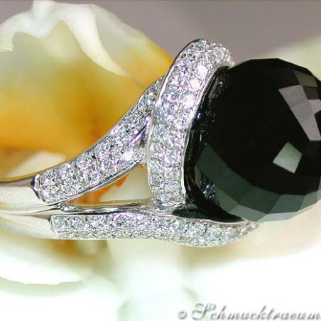 Fabulous Onyx Diamond Ring