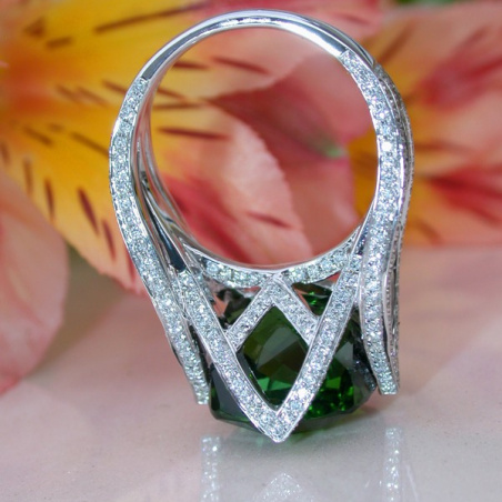 Stately Green Tourmaline Ring with Diamonds