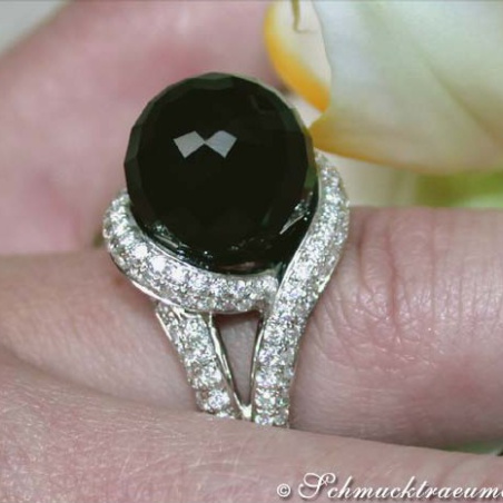 Fabulous Onyx Diamond Ring