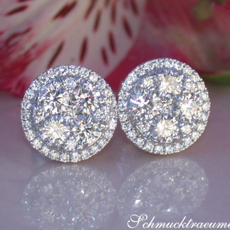 Exquisite Round Diamond Studs