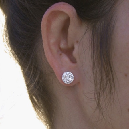 Exquisite Round Diamond Studs
