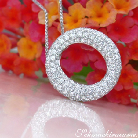 Elegant Diamond Circle Pendant