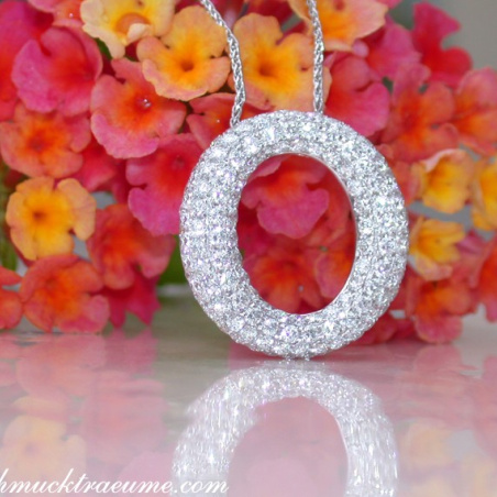 Elegant Diamond Circle Pendant