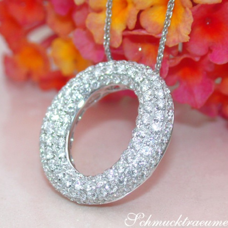 Elegant Diamond Circle Pendant