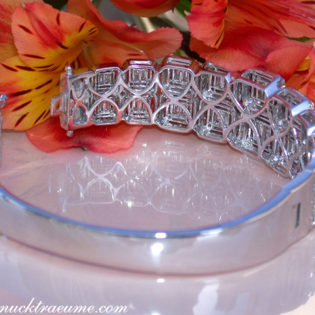High Carat Diamond Bangle with Baguette Diamonds (5.64 ct.)