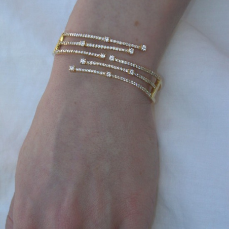 Picture Perfect Diamond Bangle in Yellow gold 18k
