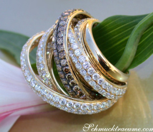 Multi Row Diamond Ring with Brown Diamonds of Stately Size