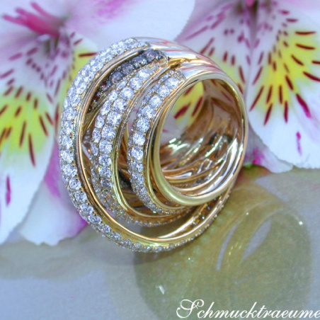 Multi Row Diamond Ring with Brown Diamonds of Stately Size