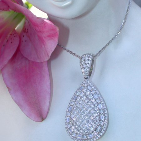 Superb Pear Pendant with Brilliant, Princess and Baguette Diamonds