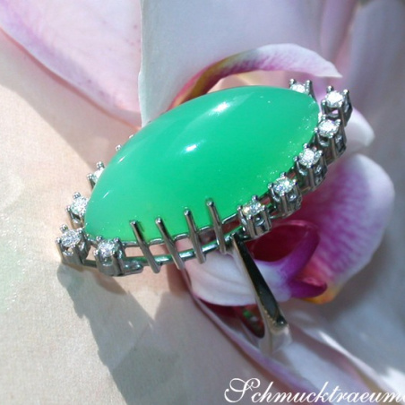 Terrific Chrysoprase Ring with Diamonds