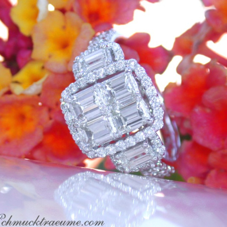 Tremendous Diamond Ring with Emerald Cut Diamonds