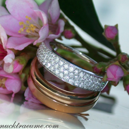 Pretty Multirow Diamond Ring in Rose & White Gold