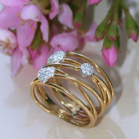 Multirow Yellowgold Ring with Diamonds
