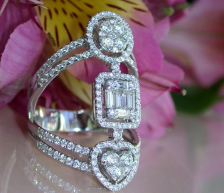 Striking Diamond Ring with Baguette Diamonds