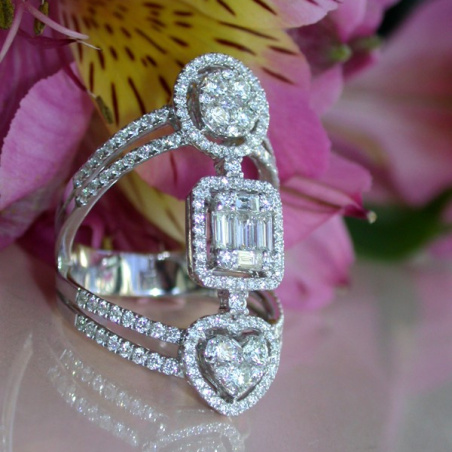 Striking Diamond Ring with Baguette Diamonds