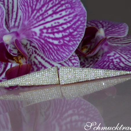 Interesting Dangling Earrings with Diamonds in Yellowgold