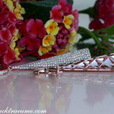Interesting Diamond Earrings in Rosegold