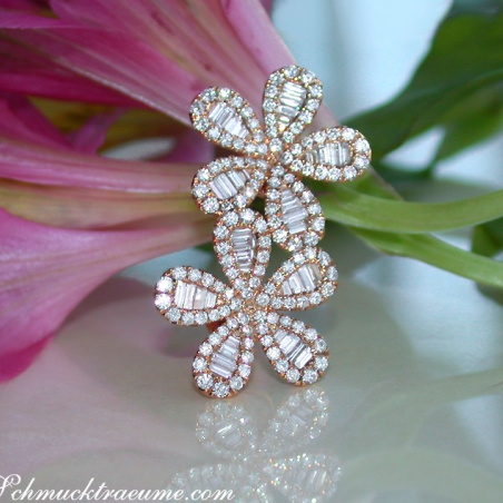 Precious Diamond Flower Earrings in Rose gold 14k
