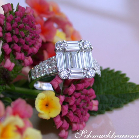 Tremendous Diamond Ring with extra long Baguette Diamonds