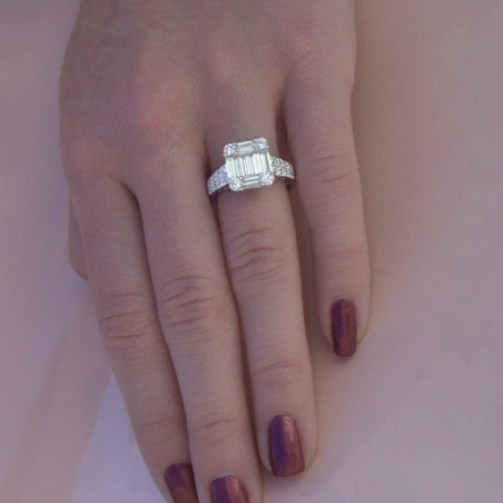 Tremendous Diamond Ring with extra long Baguette Diamonds
