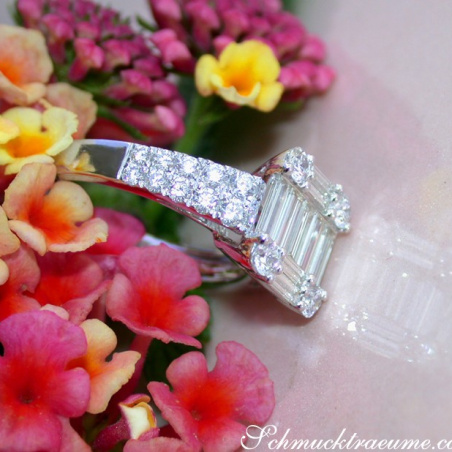 Tremendous Diamond Ring with extra long Baguette Diamonds