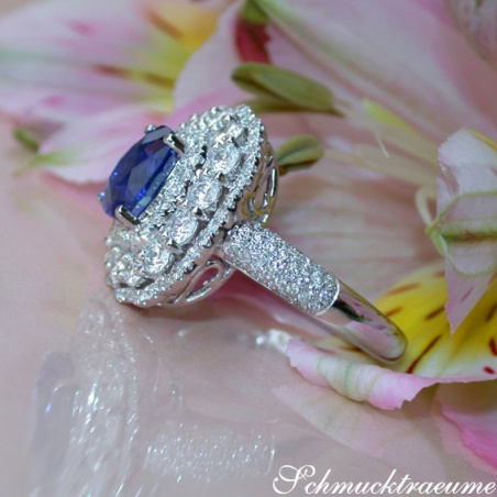 Exquisite Sapphire Ring with Diamonds