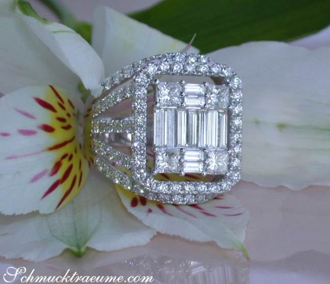 Luxuriöser Brillanten Ring mit Princess und Baguette Diamanten Luxuriöser Brillanten Ring mit Princess und Baguette Diamanten
